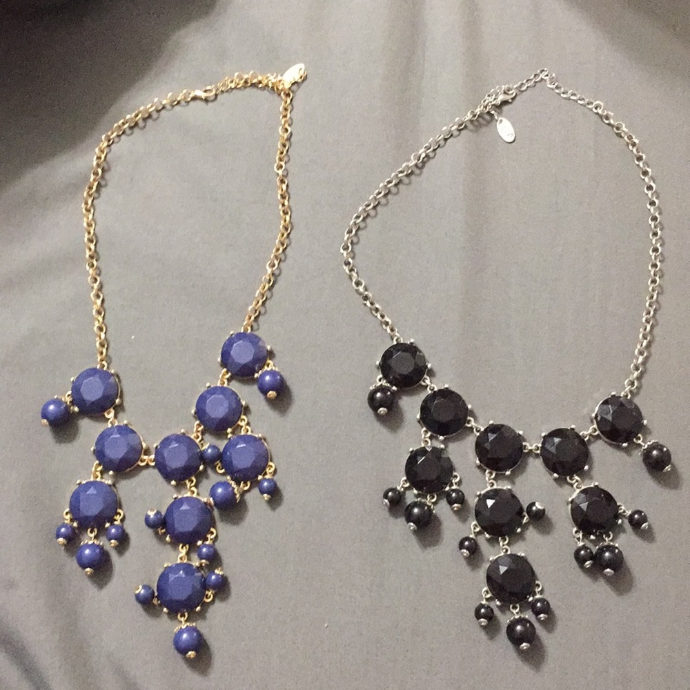 2 costume jewelry necklace